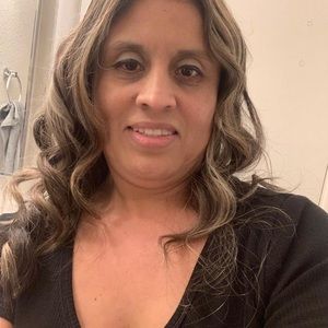 Meet your Posher, Emilia